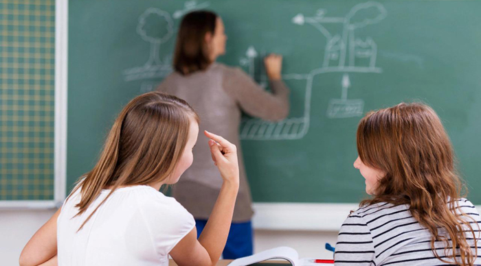 Профсоюз учителей предлагает ввести в УК и КоАП спецсоставы за правонарушения в отношении педагогов