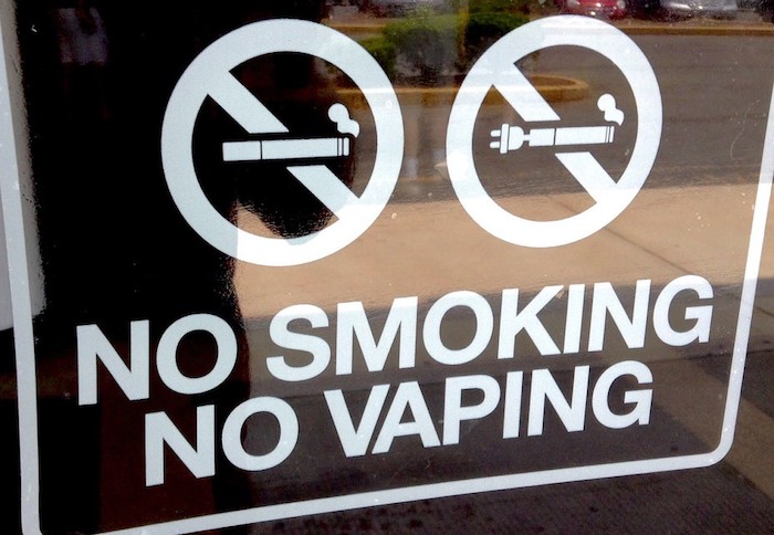 Курению – бой. Антитабачные запреты коснутся электронных сигарет