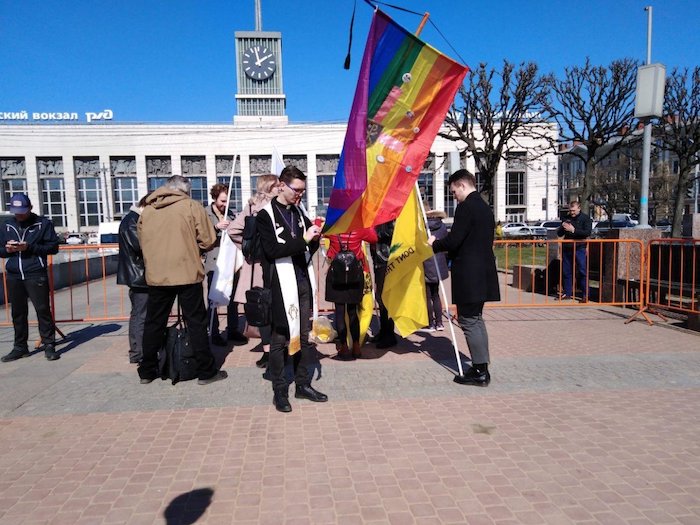 На митинге против призыва в армию в Санкт-Петербурге замечены представители ЛГБТ-сообщества
