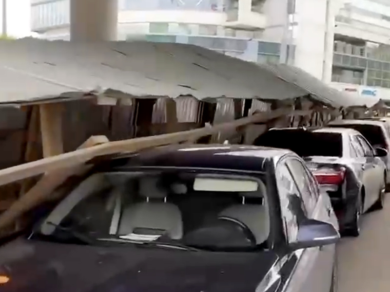 Юрист рассказал, как получить помощь пострадавшим от урагана в Москве
