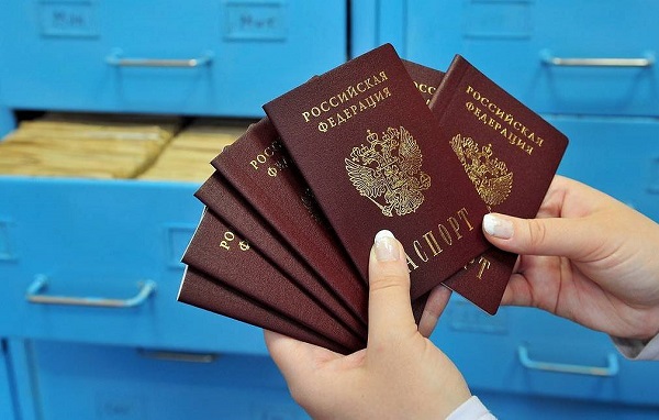 Добро пожаловать в будущее: в России появятся электронные паспорта