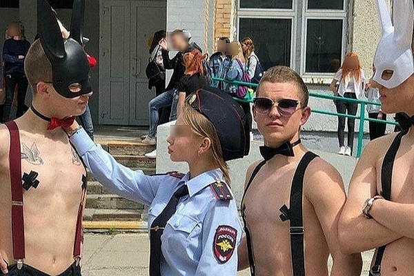 Родителей школьников оштрафуют за костюм полицейского