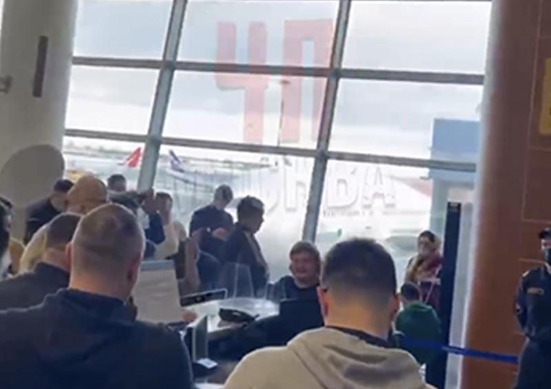 В московском аэропорту пассажиры более 10 часов не могут вылететь в Доминикану