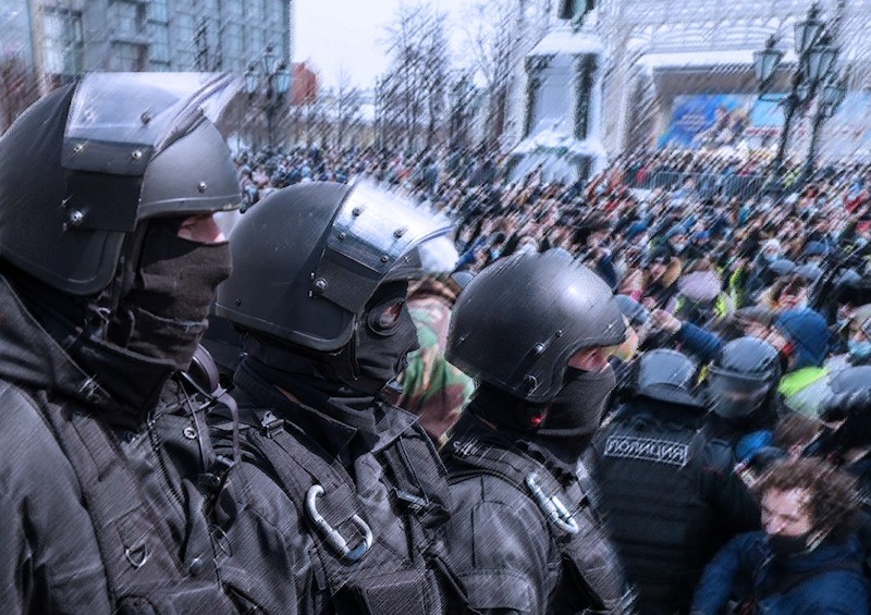 Действия силовиков во время протестов 23 января вызвали противоречивую реакцию