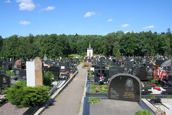 А похоронить себя завещаю в хрустальном гробу: в России могут появиться частные кладбища