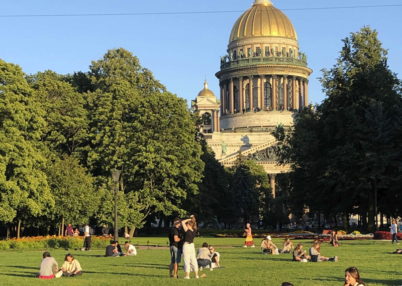 Санкт-Петербург с 1 августа станет курортом, платить придется по 100 рублей в сутки