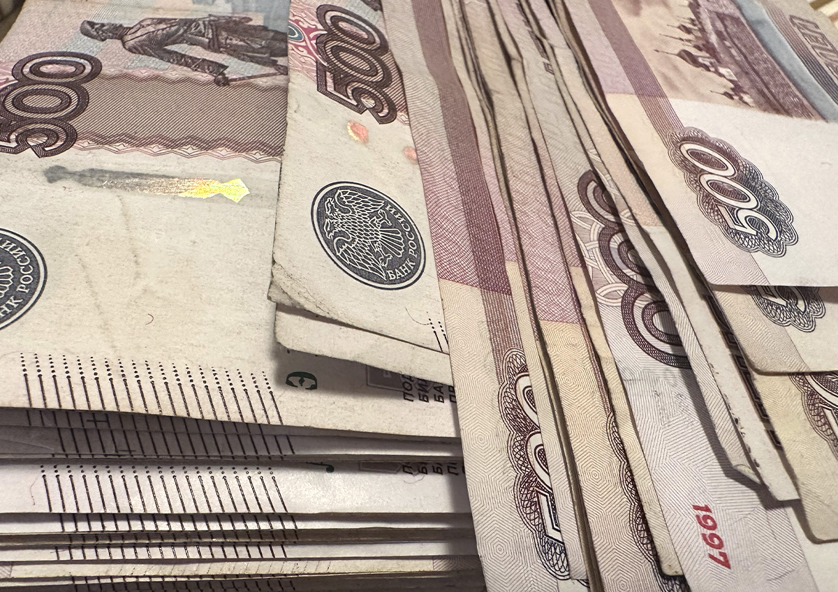 Высокая зарплата должника не освобождает его от исполнения долговых обязательств