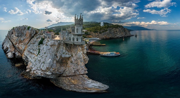 Крым не будет брать курортный сбор с туристов