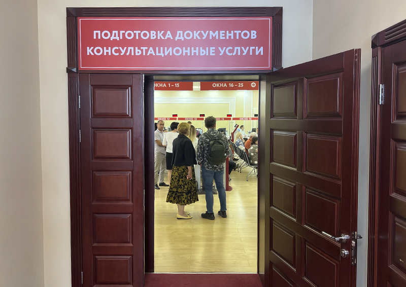 Глава СПЧ предложил синхронизировать выдачу мигрантам российских паспортов с постановкой на воинский учёт