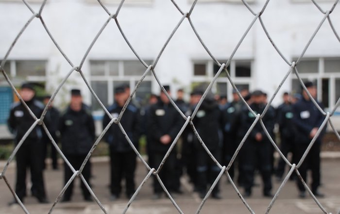 В России число осужденных силовиков увеличивается, но места в колониях хватит всем