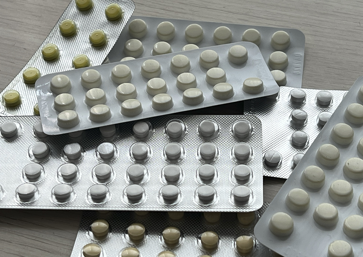 В удаленных селах появятся мобильные аптеки в автомобилях