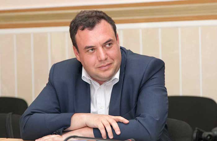 Член СПЧ при президенте РФ дал правовую оценку запрету на въезд в Украину мужчинам из России