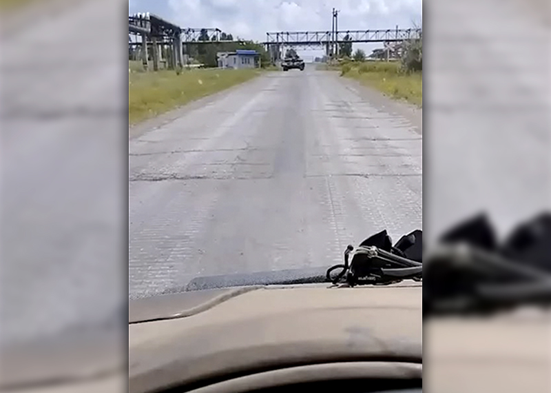 Процесс отвода ВСУ из района Лисичанского НПЗ попал на видео