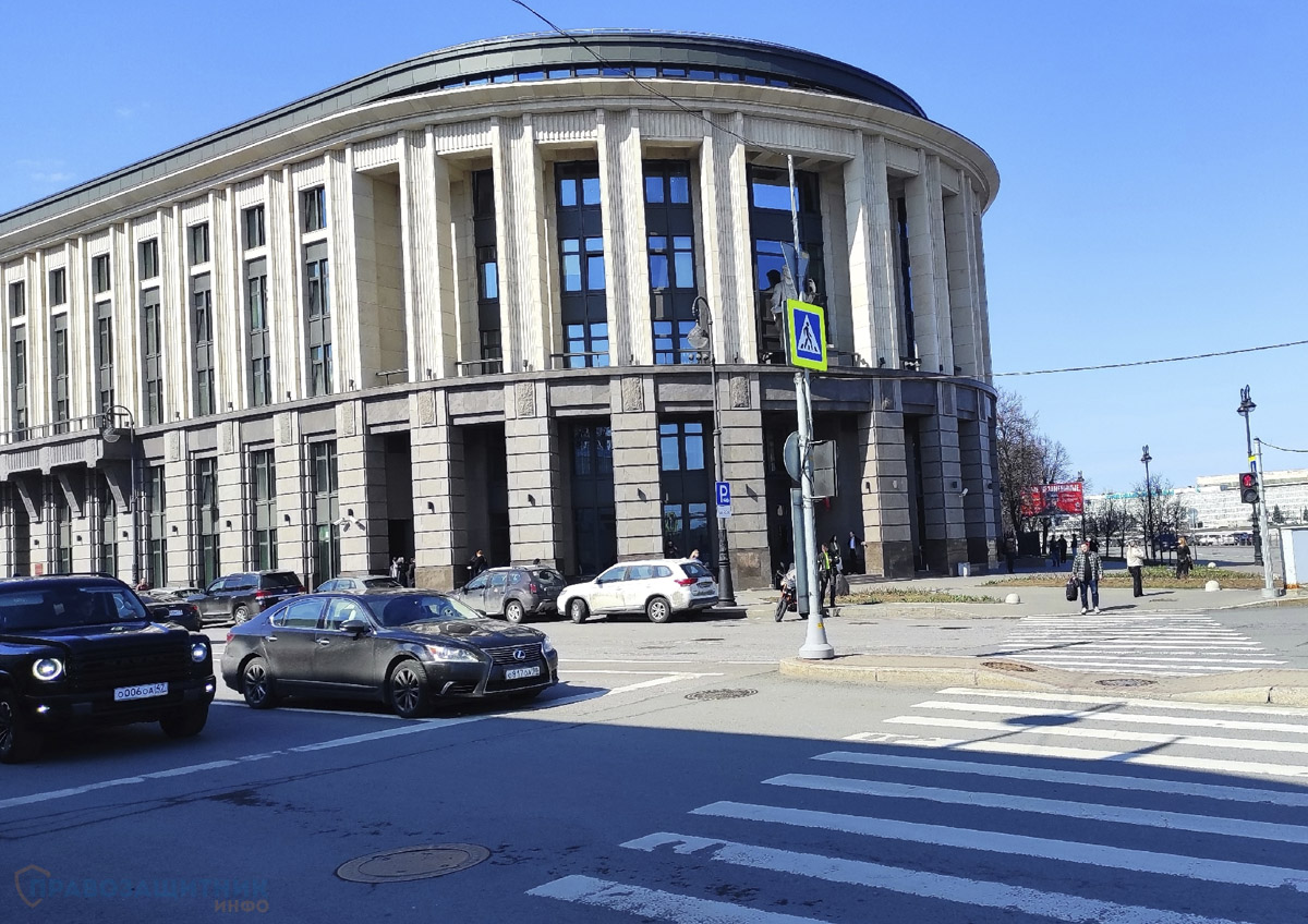 Суд решает, кто совершил перепланировку в историческом здании Санкт-Петербурга