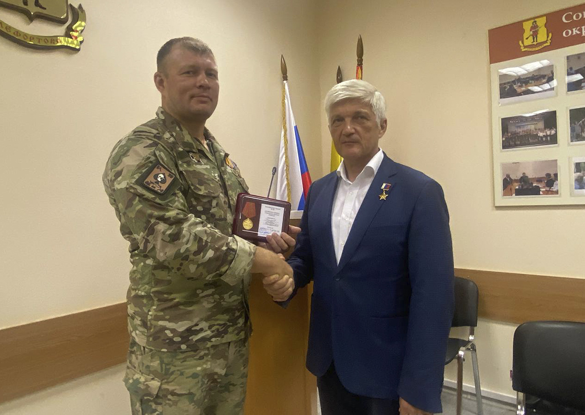 Офицеру в Лефортово вручили общественную награду «За вклад в Победу»