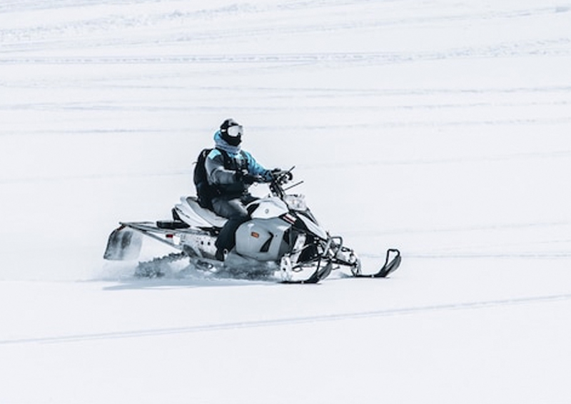 В России поменяют правила езды на снегоходах