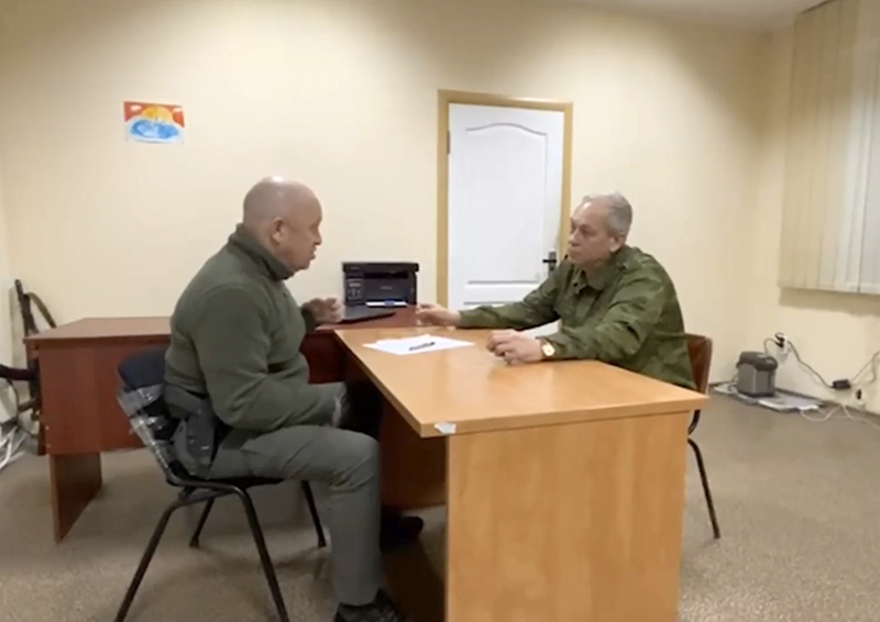 «Победы без солдата нет»: Пригожин и Басурин высказались против увольнения боевых командиров ополчения Донбасса
