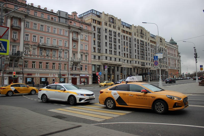 В Москве разрешение на деятельность такси можно будет получить в электронном виде