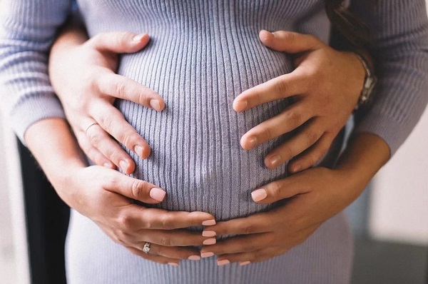 Уход за беременной женой признан уважительной причиной для суда