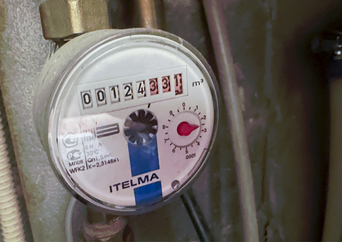 Сколько придется платить, если владелец жилья вмешается в работу счетчиков